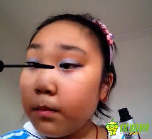 碉堡了！小學(xué)生教你如何化妝
